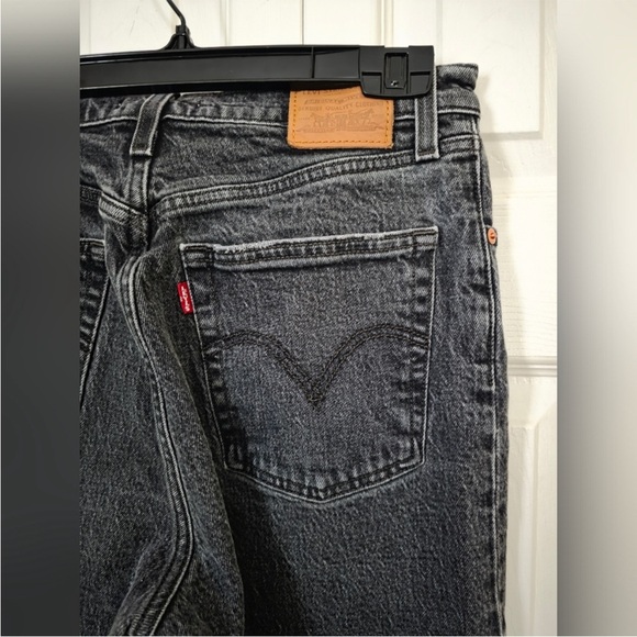 Levi's Ribcage Straight Jeans in Washed Black - Picture 10 of 14